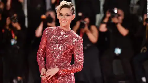 La actriz Kristen Stewart, en la alfombra roja del Festival de Venecia 2019 Allí presentó la película 'Seberg' fuera de concurso