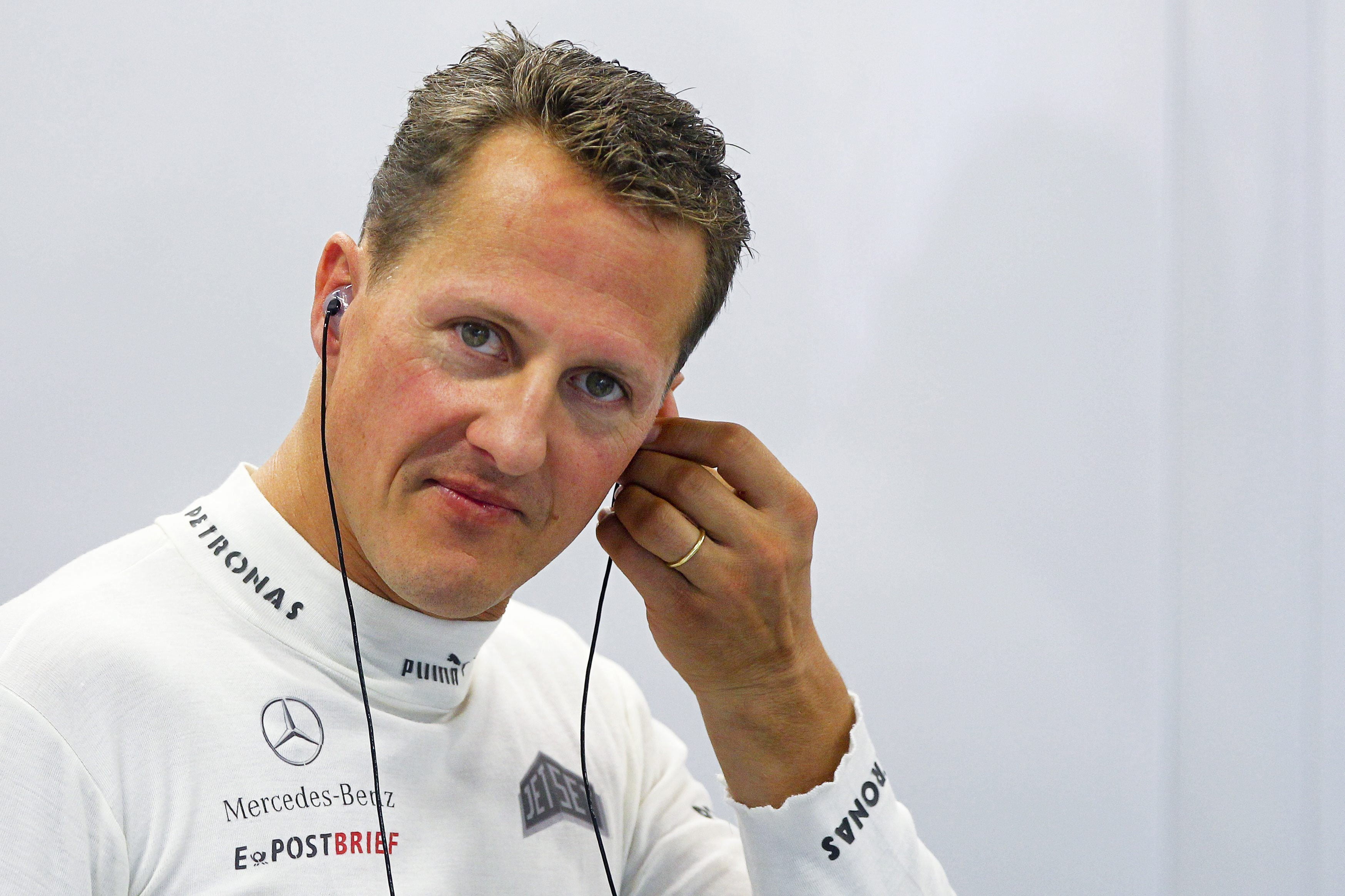 Michael Schumacher, trasladado a un hospital de París para un tratamiento secreto Michael Schumacher, trasladado a un hospital de París para un tratamiento secreto