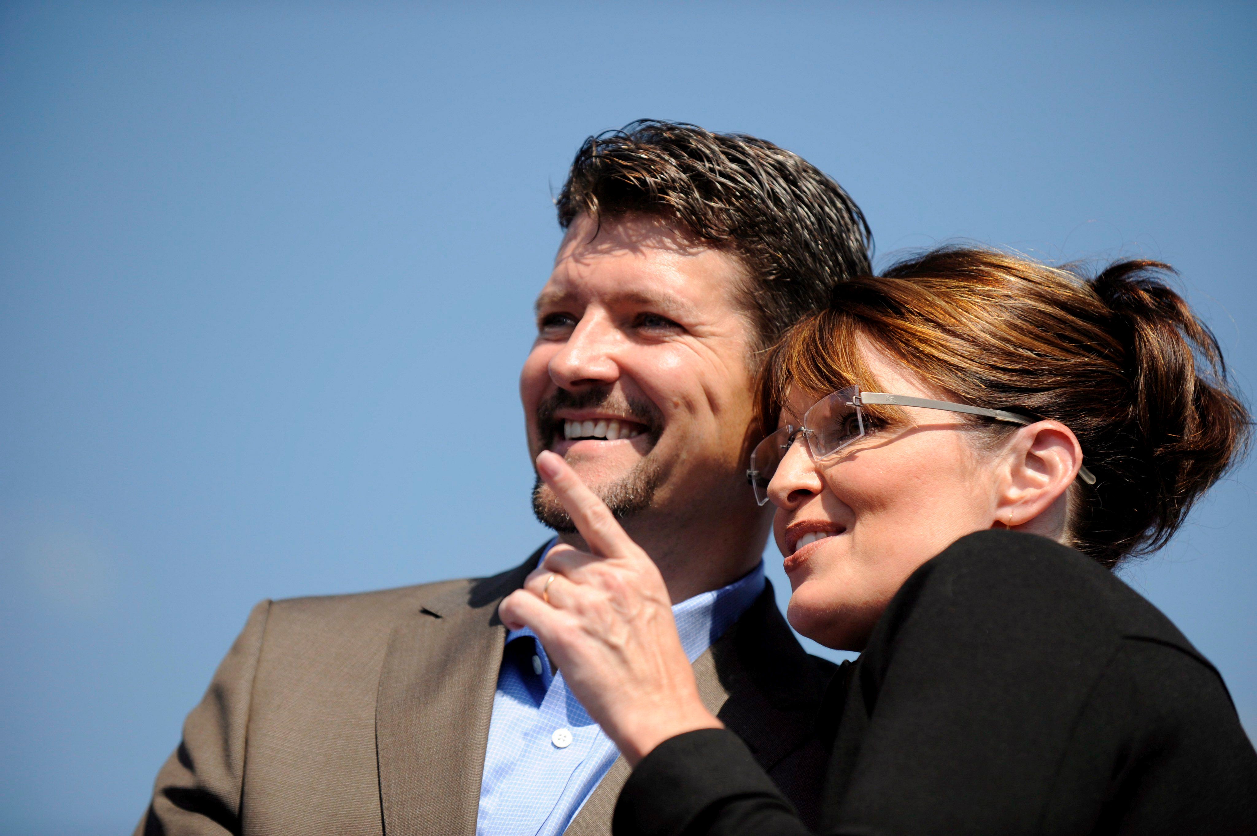 El marido de Sarah Palin presenta una demanda de divorcio por "incompatibilidad de temperamento" El marido de Sarah Palin presenta una demanda de divorcio por "incompatibilidad de temperamento"