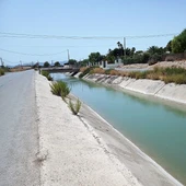 Canal del trasvase Tajo-Segura a su paso por Crevillent. Canal del trasvase Tajo-Segura a su paso por Crevillent.