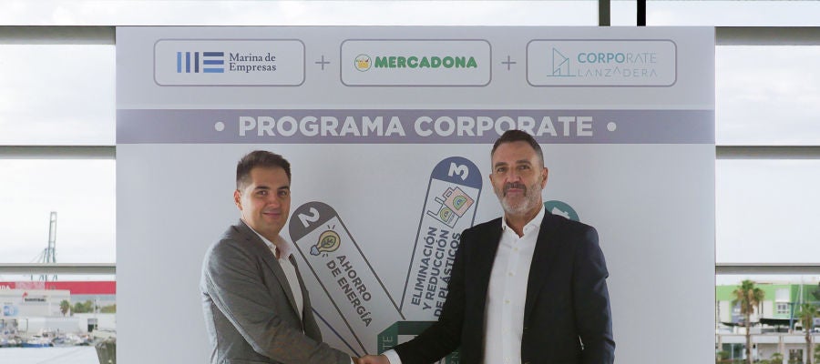 Javier Jiménez, director general de Lanzadera, y Nichan Bakkalian, responsable de Organización de Mercadona, han ratificado el acuerdo. Javier Jiménez, director general de Lanzadera, y Nichan Bakkalian, responsable de Organización de Mercadona, han ratificado el acuerdo.