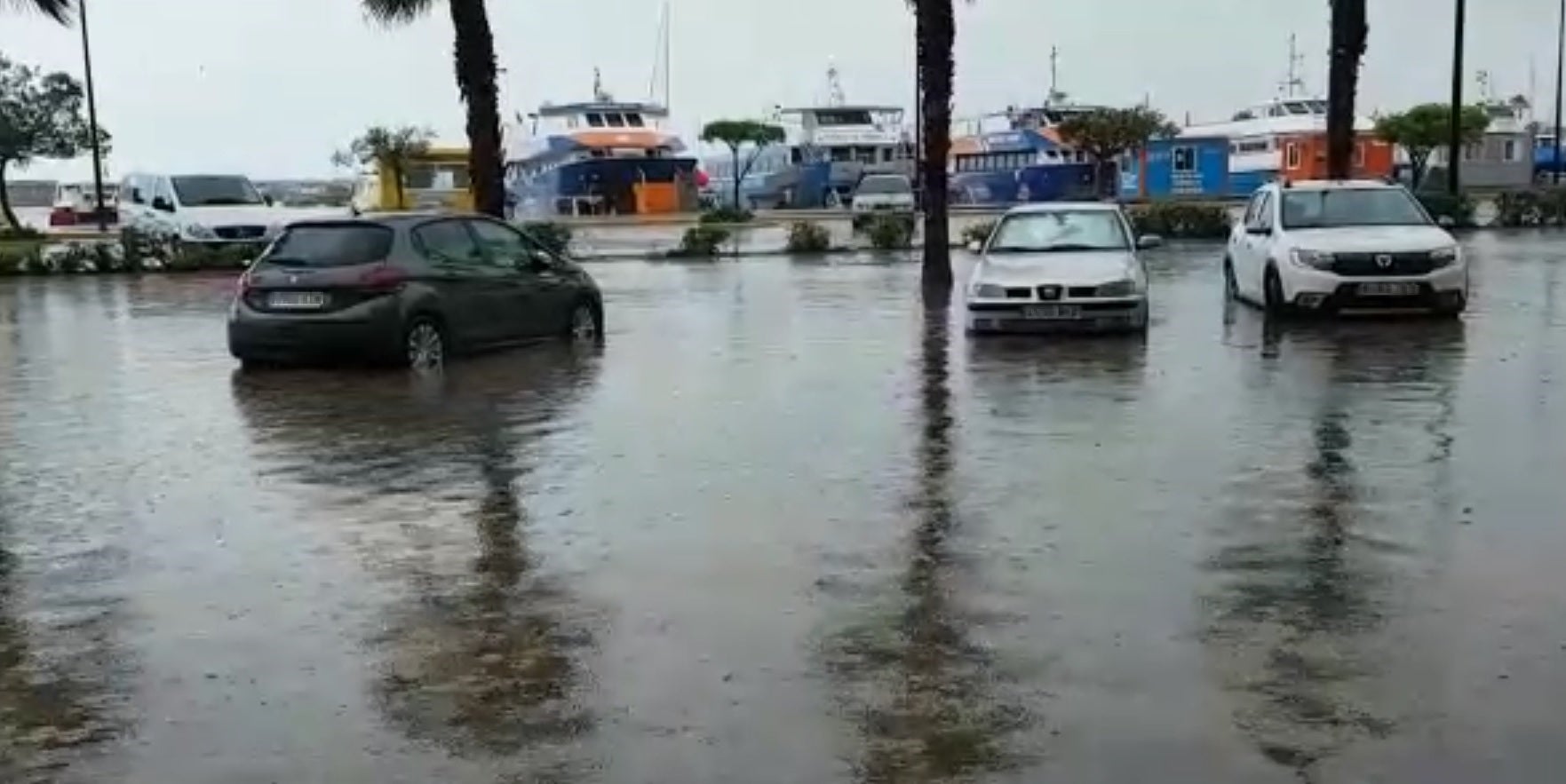 Los vecinos viven con preocupación la gota fría: "Estamos ahogados" Los vecinos viven con preocupación la gota fría: "Estamos ahogados"