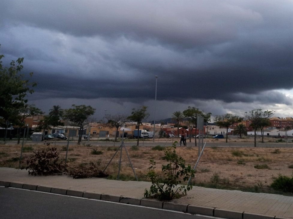 Cinco comunidades del sur mediterráneo en alerta por gota fría Cinco comunidades del sur mediterráneo en alerta por gota fría