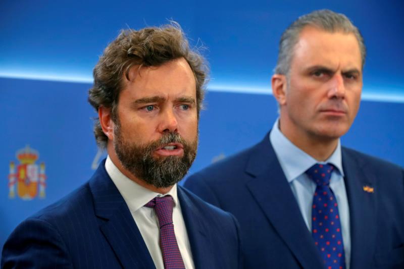 Ortega Smith pide a la Iglesia que abra el Vaticano a la inmigración ilegal Ortega Smith pide a la Iglesia que abra el Vaticano a la inmigración ilegal