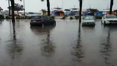 La DANA azota con fuerza Santa Pola
