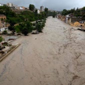 El desbordamiento del río Clariano a su paso por Ontinyent a consecuencia del temporal de lluvias que afecta a la Comunitat Valenciana
