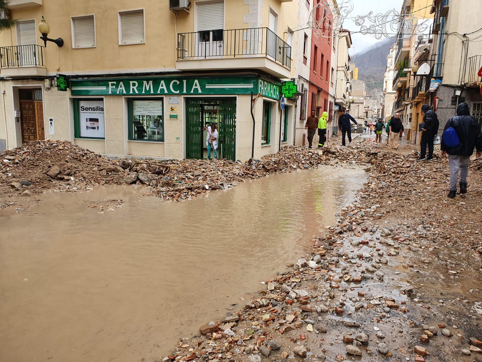 Margarita Robles anuncia la ayuda de la UME en Orihuela para combatir las consecuencias del temporal Margarita Robles anuncia la ayuda de la UME en Orihuela para combatir las consecuencias del temporal