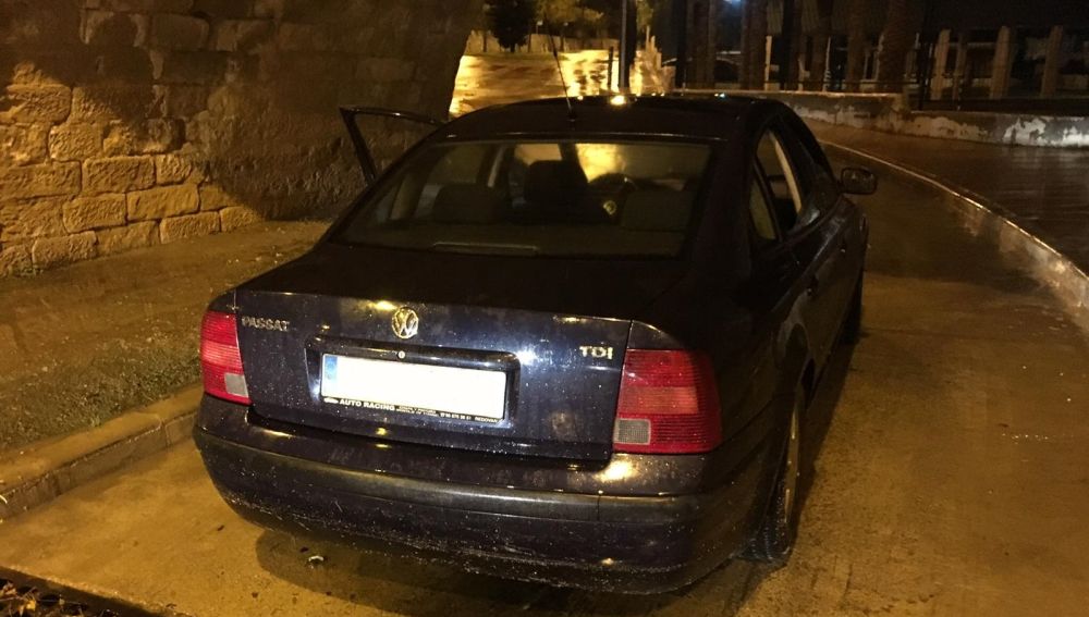 Vehículo rescatado por los bomberos en Crevillent.