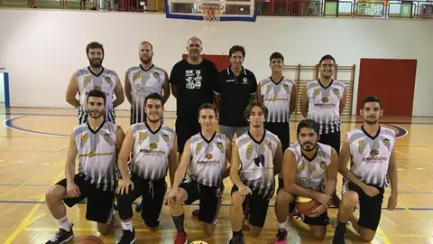La plantilla del equipo sénior masculino del Elche Basket Club. BALONCESTO