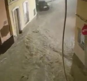 Devastadoras imágenes de la gota fría a su paso por Almería Devastadoras imágenes de la gota fría a su paso por Almería