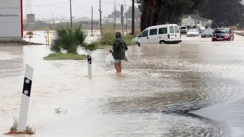 Entrada Norte de Orihuela por la N-340, cortada debido a las lluvias. Entrada Norte de Orihuela por la N-340, cortada debido a las lluvias.