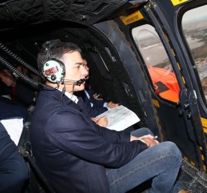 Pedro Sánchez sobrevolando los lugares afectados por la DANA Pedro Sánchez sobrevolando los lugares afectados por la DANA