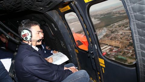 Pedro S&aacute;nchez sobrevolando los lugares afectados por la DANA