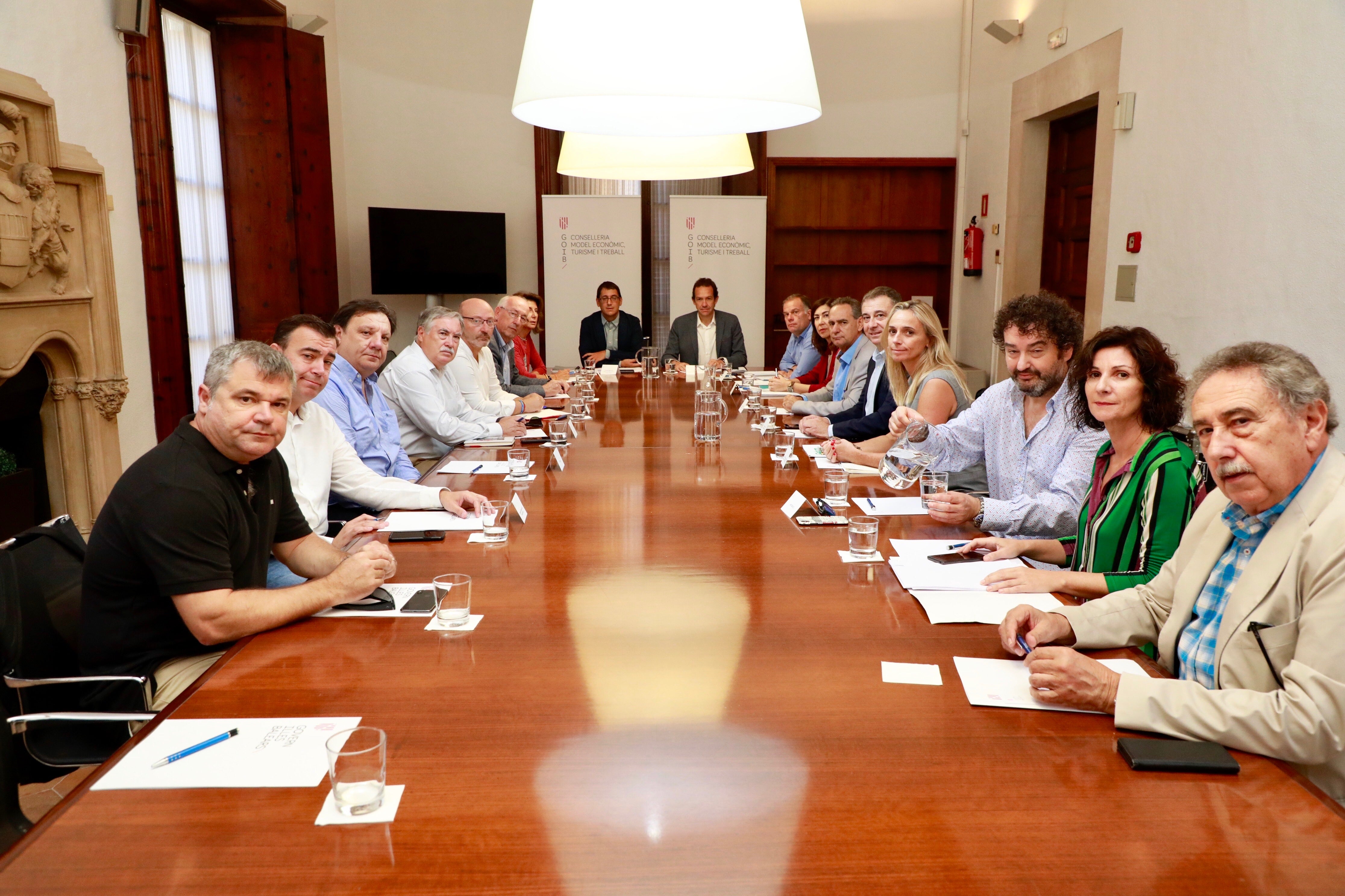 Baleares pedirá ayudas para afrontar la deuda de 100 millones de Thomas Cook Baleares pedirá ayudas para afrontar la deuda de 100 millones de Thomas Cook