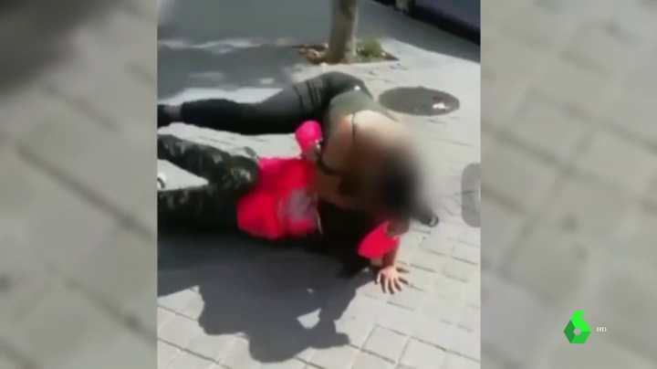 El juez decreta internamiento en régimen semiabierto a las menores que pegaron una paliza a otra en San Blas El juez decreta internamiento en régimen semiabierto a las menores que pegaron una paliza a otra en San Blas