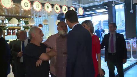 Pedro S&aacute;nchez y su mujer vistan el Mercado Little Spain de Ferr&aacute;n Adri&aacute; y Jos&eacute; Andr&eacute;s en Nueva York
