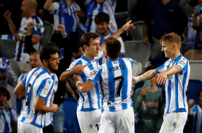 La Real Sociedad no da opciones al Alavés La Real Sociedad no da opciones al Alavés