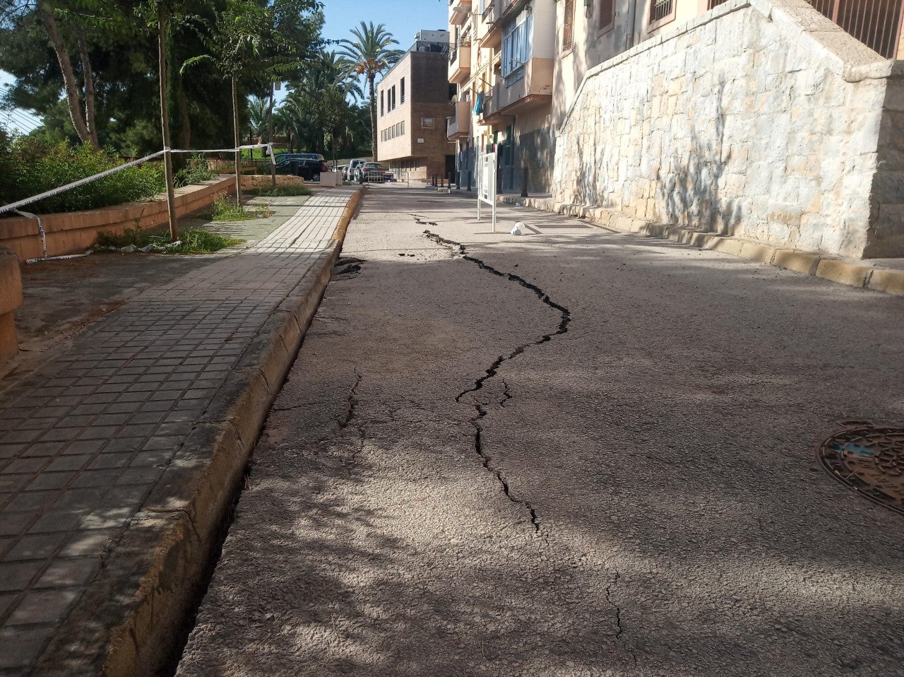 Elche dispone las OMACs para tramitar las ayudas a particulares de la Generalitat por los desperfectos generados por la DANA Elche dispone las OMACs para tramitar las ayudas a particulares de la Generalitat por los desperfectos generados por la DANA