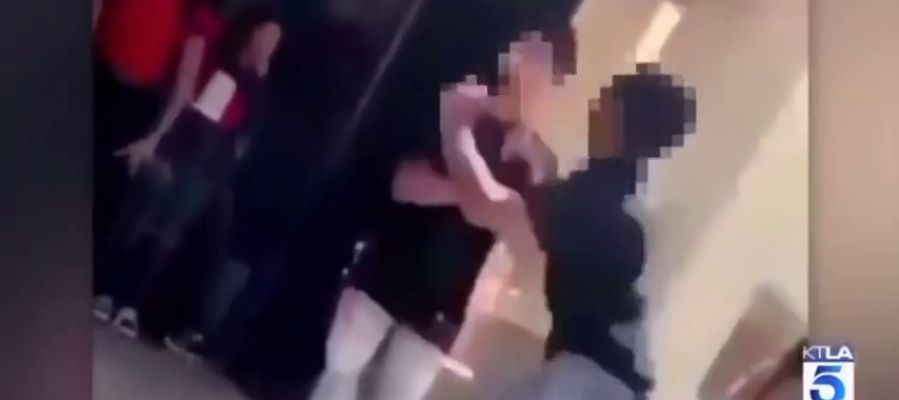 Muere un menor de 13 años tras ser agredidos por dos compañeros de clase en California Muere un menor de 13 años tras ser agredidos por dos compañeros de clase en California