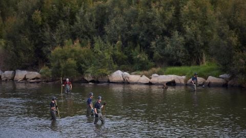 Agentes de los Mossos d&#39;Escuadra y de los Bomberos en el operativo de búsqueda