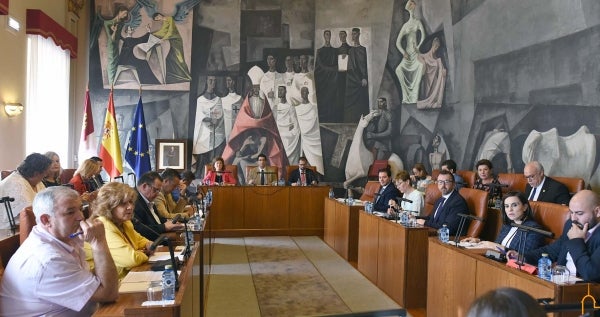 La Diputación de Ciudad Real aprueba la Cuenta General y una inversión de 442.000 euros en varios municipios La Diputación de Ciudad Real aprueba la Cuenta General y una inversión de 442.000 euros en varios municipios