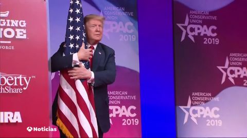 Trump sobre el funcionario que inform&oacute; de su conversaci&oacute;n: "&iquest;Sab&iacute;ais lo que hac&iacute;amos con los esp&iacute;as?"