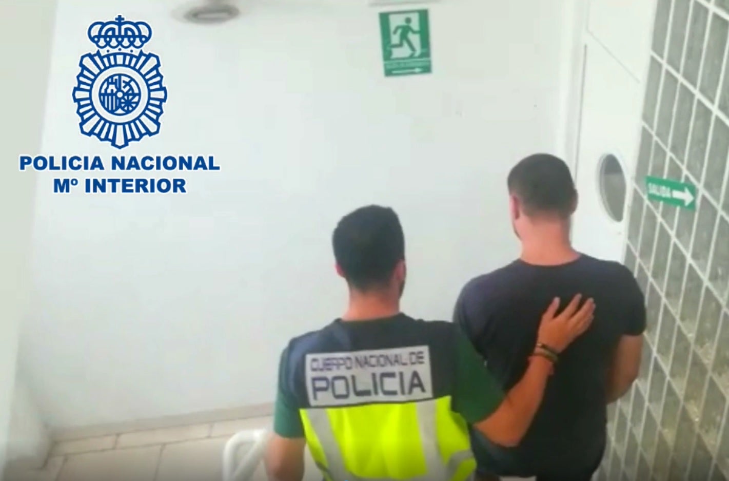 La Policía Nacional detiene en Elche a tres personas por extorsionar al menos a tres empresarios a los que reclamaban supuestas deudas La Policía Nacional detiene en Elche a tres personas por extorsionar al menos a tres empresarios a los que reclamaban supuestas deudas