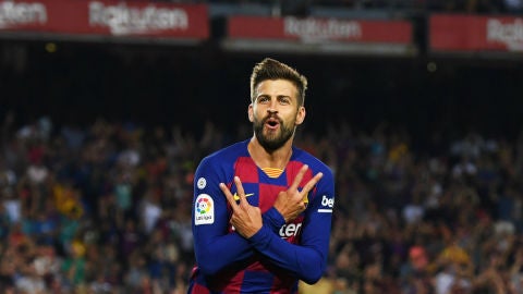 Piqu&eacute; celebra un gol con el Barcelona