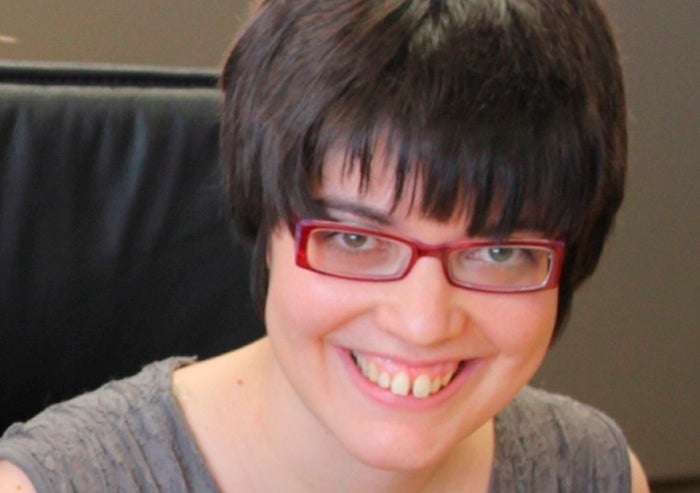 Claudia Tecglen, psicóloga con parálisis cerebral: "La educación es lo único que no nos pueden arrebatar" Claudia Tecglen, psicóloga con parálisis cerebral: "La educación es lo único que no nos pueden arrebatar"