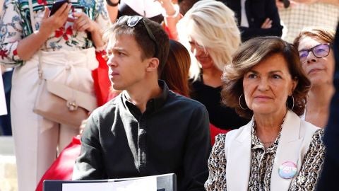 Carmen Calvo junto al candidato de M&aacute;s Pa&iacute;s I&ntilde;igo Errej&oacute;n