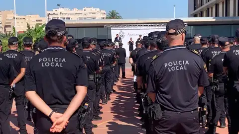 Agentes de la Policía Local en un acto con motivo de la celebración del Patrón del cuerpo. Agentes de la Policía Local en un acto con motivo de la celebración del Patrón del cuerpo.