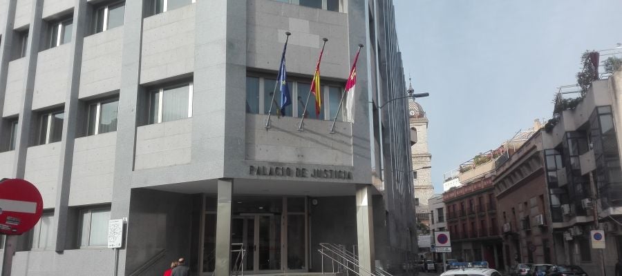 El juicio ha quedado suspendido en la Audiencia Provincial de Ciudad Real El juicio ha quedado suspendido en la Audiencia Provincial de Ciudad Real