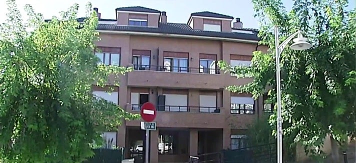 Prisión sin fianza para la detenida por la aparición de una cabeza humana en una caja Prisión sin fianza para la detenida por la aparición de una cabeza humana en una caja