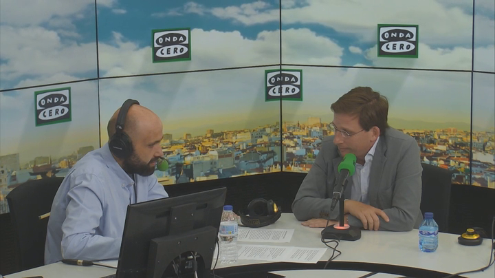 José Luis Martínez-Almeida: "El problema de España no es Franco, es Pedro Sánchez" José Luis Martínez-Almeida: "El problema de España no es Franco, es Pedro Sánchez"