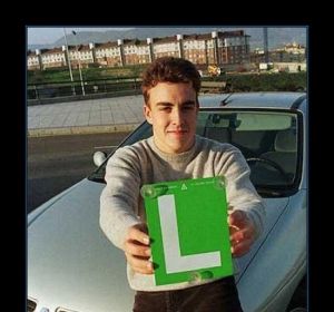 Fernando Alonso porta la L de conductor novel Fernando Alonso porta la L de conductor novel