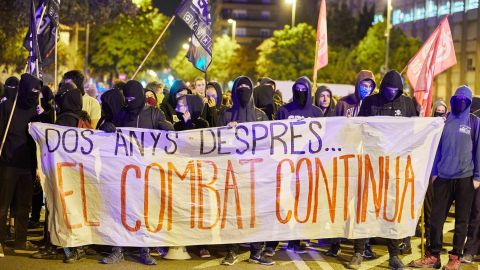 Un grupo de independentistas se manifiesta en Catalu&ntilde;a