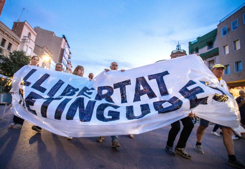 Jóvenes constitucionalistas presentan una campaña civil por la convivencia en Cataluña Jóvenes constitucionalistas presentan una campaña civil por la convivencia en Cataluña