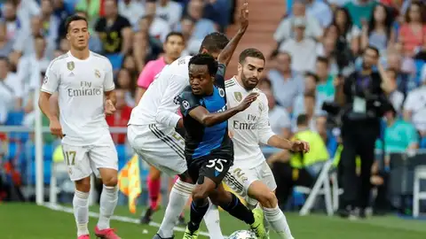 Eléctrico Percy Tau ante el Real Madrid. Eléctrico Percy Tau ante el Real Madrid.