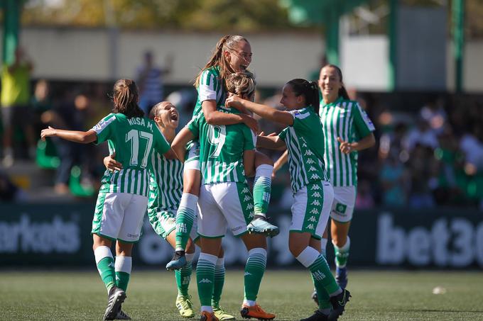 Ellas Juegan 03x05 | Priscila: "Es indignante, no consiste en ponerse medallas, consiste en hacer algo efectivo por las futbolistas" Ellas Juegan 03x05 | Priscila: "Es indignante, no consiste en ponerse medallas, consiste en hacer algo efectivo por las futbolistas"