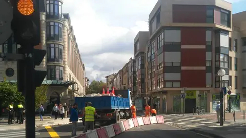 Obras de AMVISA en Vitoria Cortes de trafico en el centro