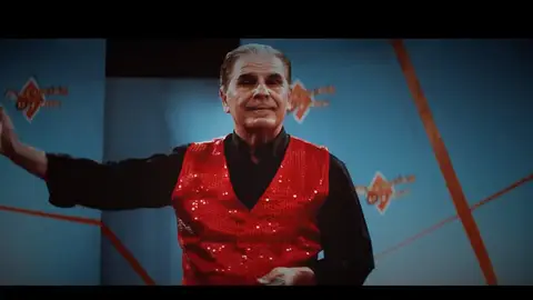 Pedro Ruiz en un momento del videoclip de Los Punsetes Pedro Ruiz en un momento del videoclip de Los Punsetes