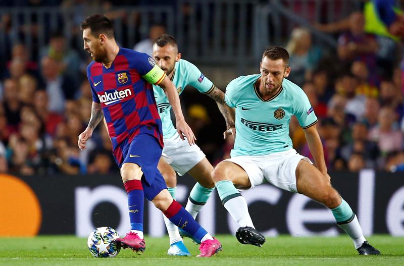 Una jugada magistral de Messi y un doblete Suárez dan la primera victoria en Champions Una jugada magistral de Messi y un doblete Suárez dan la primera victoria en Champions