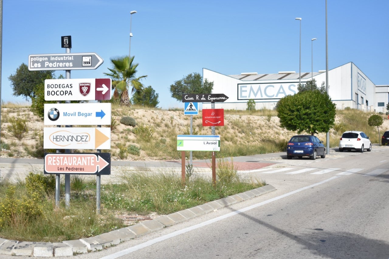 Petrer consigue una subvención del IVACE de más de 650.000 euros para sus polígonos industriales Petrer consigue una subvención del IVACE de más de 650.000 euros para sus polígonos industriales