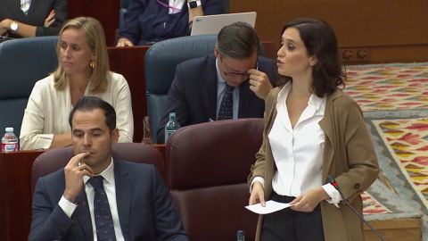 Ayuso sobre Franco: "&iquest;Qu&eacute; ser&aacute; lo siguiente: la cruz del Valle, las parroquias, arder&aacute;n como en el 36?"