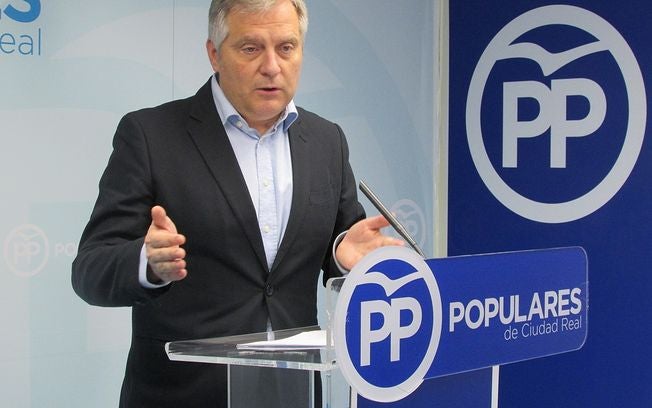 El PP cree que es “intolerable” que los vecinos de Ciudad Real se hayan enterado por WhatsApp del brote de legionela El PP cree que es “intolerable” que los vecinos de Ciudad Real se hayan enterado por WhatsApp del brote de legionela