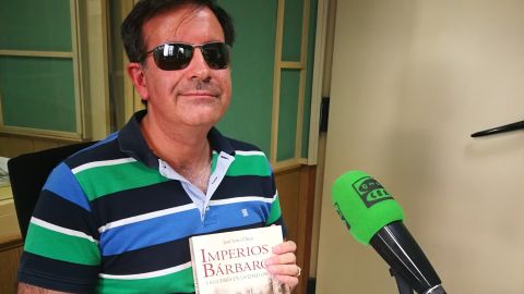 Autor de Imperios y B&aacute;rbaros (la guerra en la edad oscura)