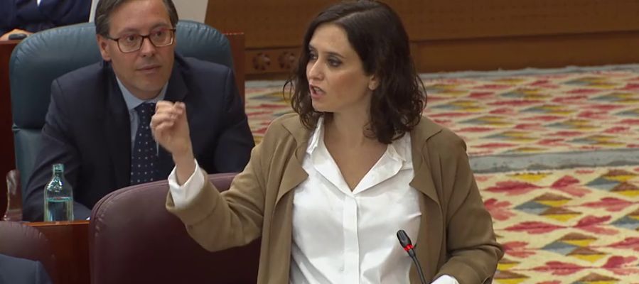 Ayuso llama a Errejón 'diputado black' por ser "alérgico al trabajo" Ayuso llama a Errejón 'diputado black' por ser "alérgico al trabajo"