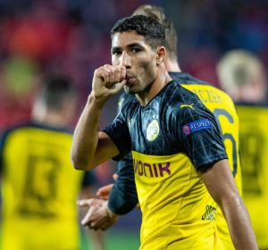 El lateral del Dortmund, Achraf. El lateral del Dortmund, Achraf.
