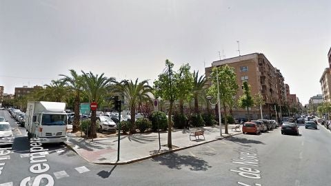 Parcela de la avenida de Novelda en la que PSOE y Comprom&iacute;s quieren el segundo teatro de Elche.