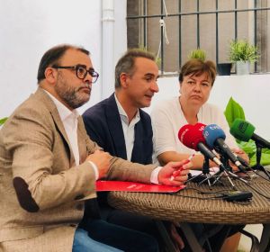 Candidato al Congreso por Baleares, Pere Joan Pons; al Senado por Mallorca, Cosme Bonet y Susana Moll; Candidato al Congreso por Baleares, Pere Joan Pons; al Senado por Mallorca, Cosme Bonet y Susana Moll;